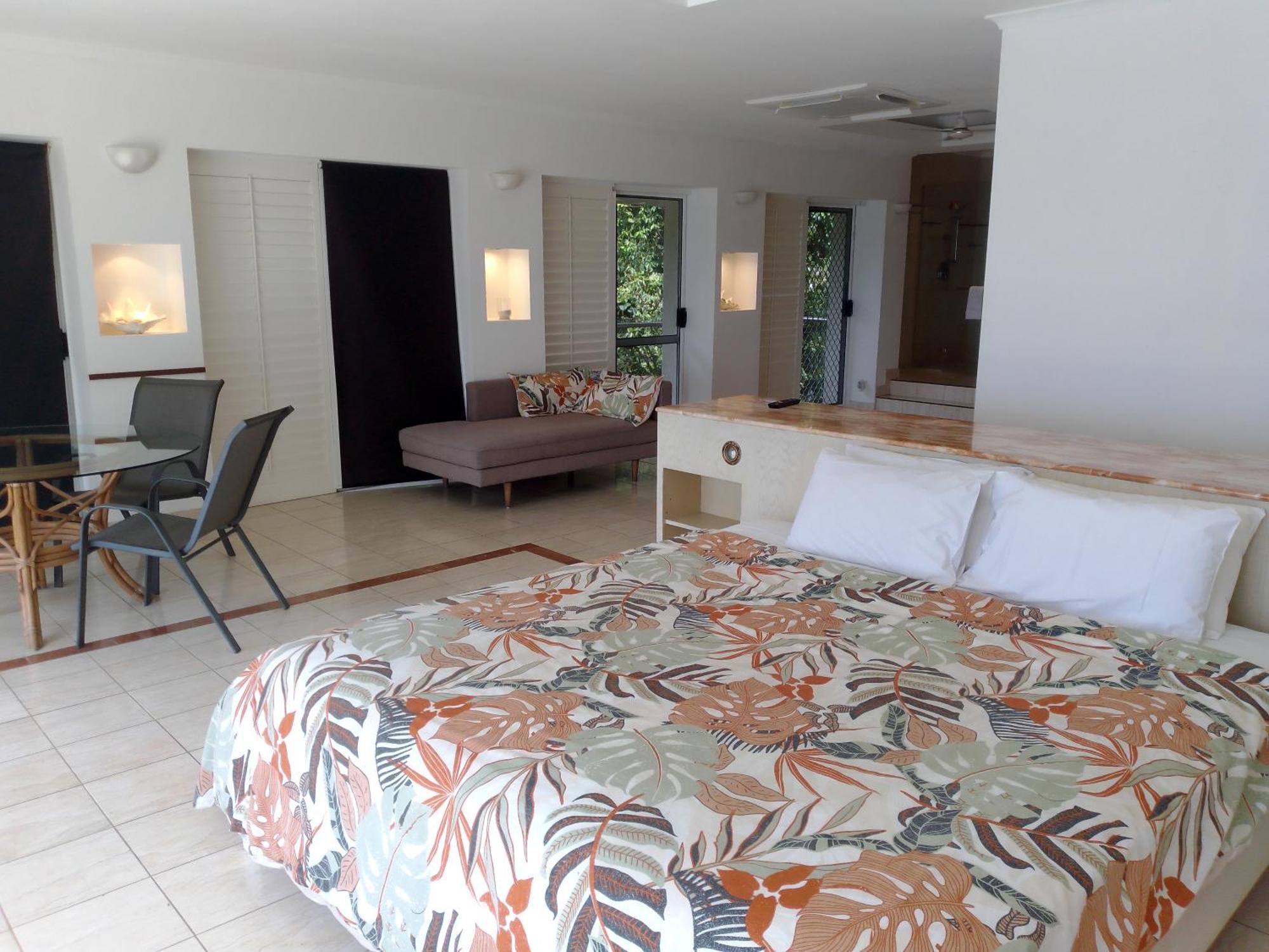 Yachtsmans Paradise, Whitsundays Hotel Airlie Beach Room photo