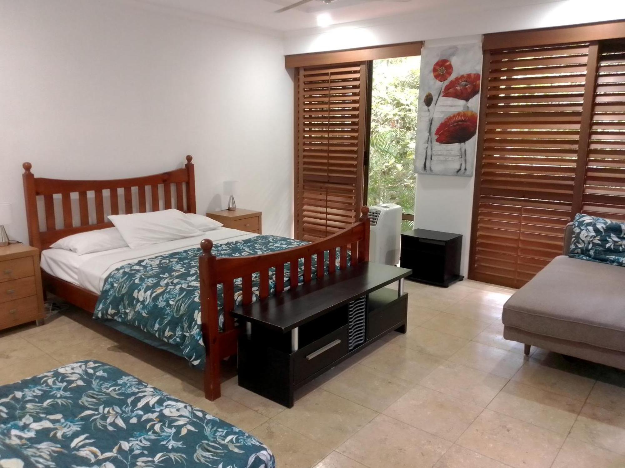 Yachtsmans Paradise, Whitsundays Hotel Airlie Beach Room photo